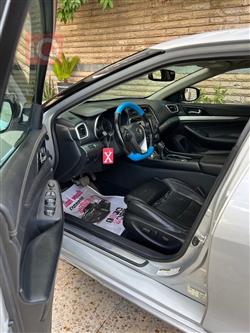 نيسان ماكسيما